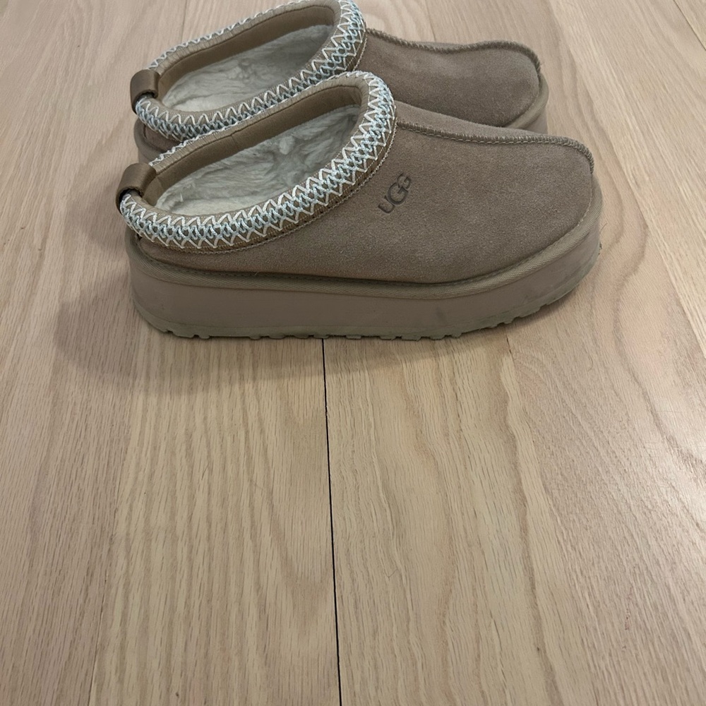 UGG Tasman size 6 - Picture 4 of 4